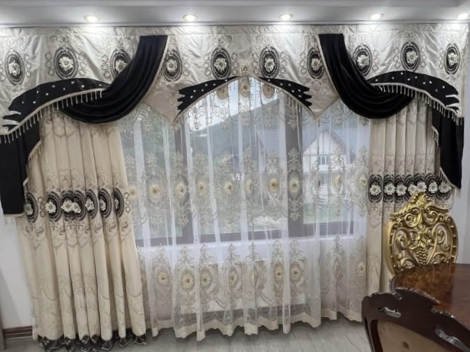 SET DRAPERIE CATIFEA 3D, , PERDEA TULL BRODATĂ 3D . Denumire: ROWI