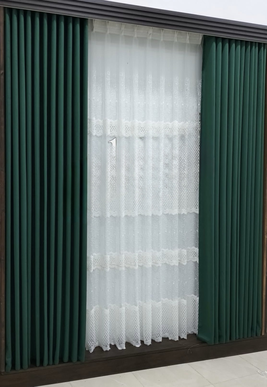 Set Draperii "Emerald Lux" Verde Smarald cu Perdea Voal Alb - Pliuri Perfecte Wave.
Cod: 7292644 - imagine 2