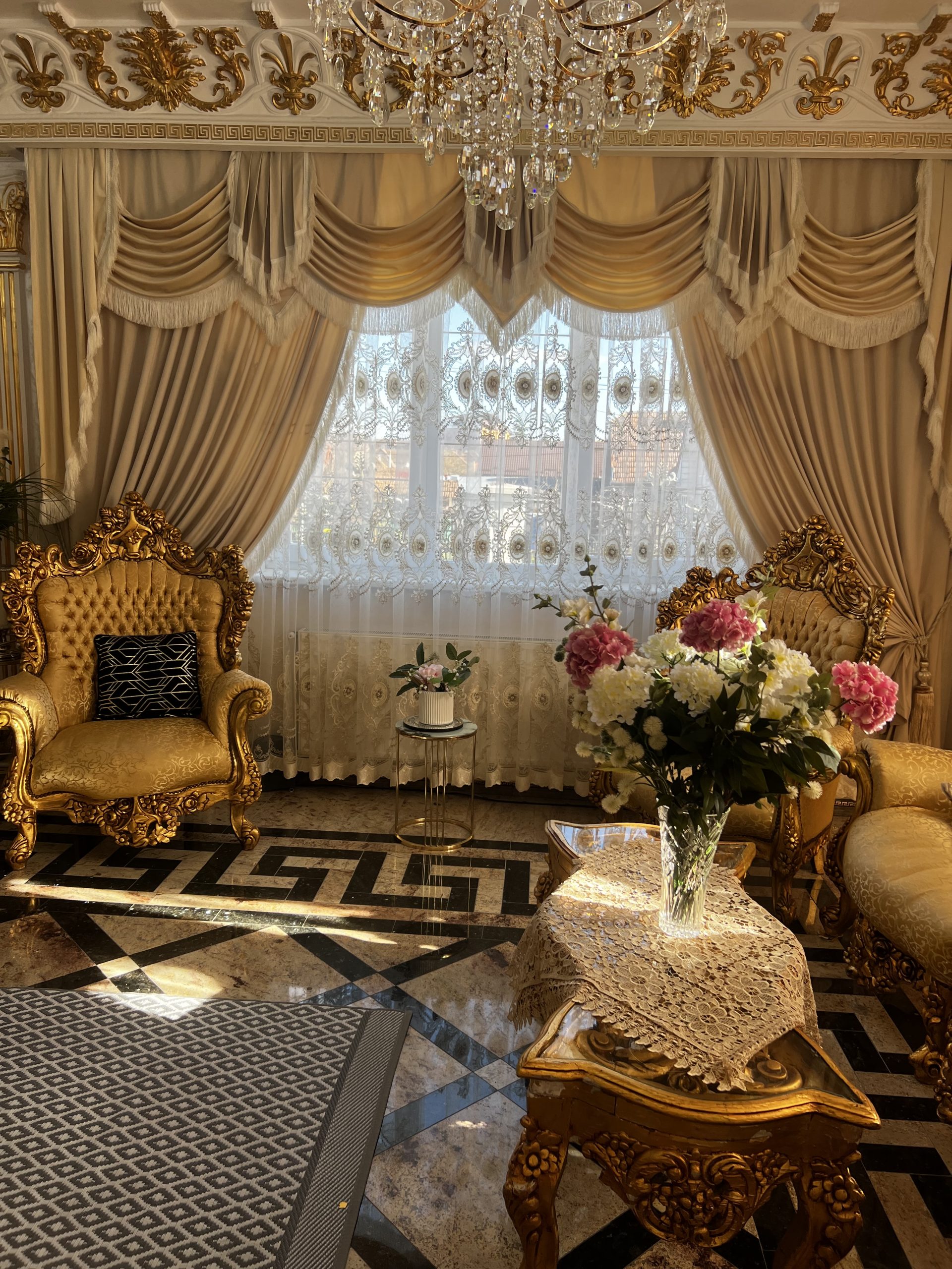DRAPERIE CATIFEA CULOARE GRI DESCHIS CU GRI ÎNCHIS, PERDEA TRIPLUVOAL ALB. Cod: Produs.3100287 - imagine 2