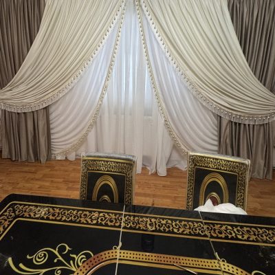 Set Draperie Catifea Capuccino cu Alb + Perdea Tripluvoal Alb. Cod: 910564